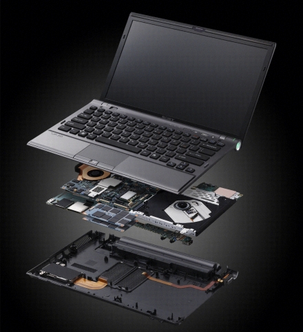 Sony VAIO Z - ca să înţelegeţi unde încap patru SSD-uri Sony VAIO Z - ca să înţelegeţi unde încap patru SSD-uri