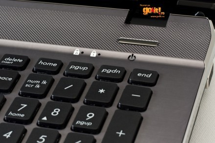 Asus U53J Bamboo - butonul de pornire