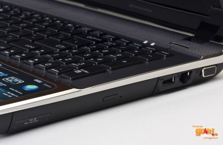 Asus U53J Bamboo - cititorul de discuri Blu-ray