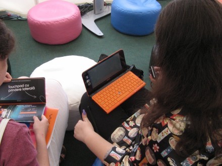 Sony VAIO P - netbook aparte, la un preţ pe măsură