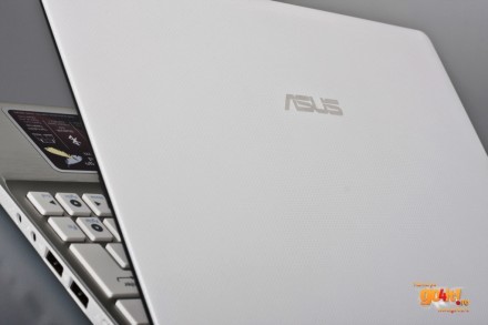 Carcasă din plastic pentru ecranul lui Asus 1018P alb