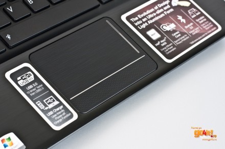 Portul USB 2.0 poate încărca gadget-uri când netbook-ul este oprit