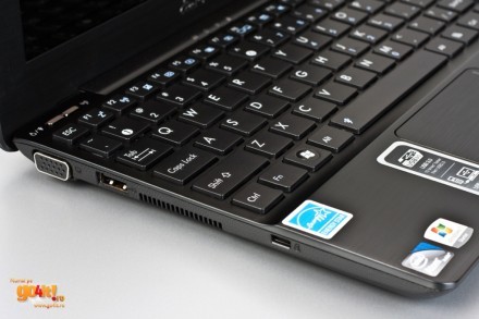 Asus Eee PC 1018P - construcţie aproape ireproşabilă