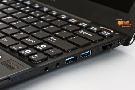Asus 1018P - cu două porturi USB 3.0