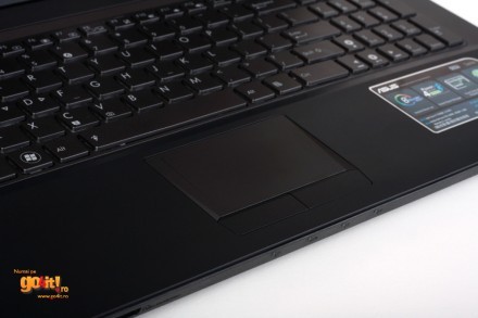 Touchpad-ul se încălzeşte foarte puţin în timpul utilizătrii