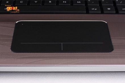 HP Pavilion dv7 - un touchpad foarte mare