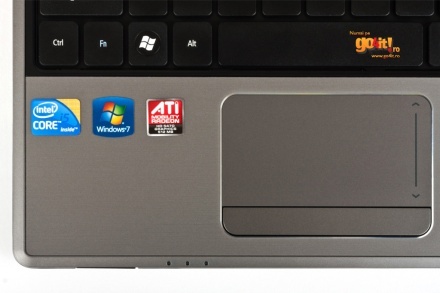 Acer TimelineX 5820TG - touchpad-ul bine proporţionat