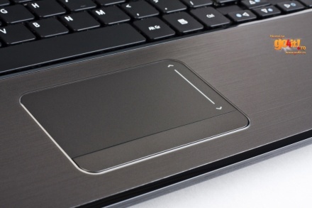 Acer Aspire 7552G - touchpad-ul poate fi dezactivat la nevoie