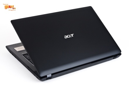 Acer Aspire 7552G - un laptop respectabil de 3,3 kg