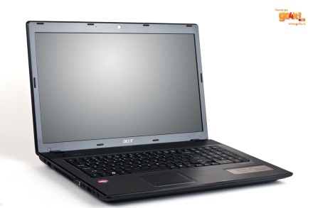 Acer Aspire 7552G - un desktop replacement cu componente AMD
