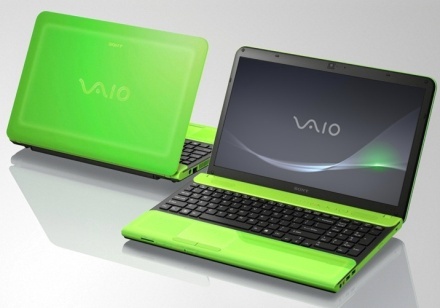 Sony VAIO CB cu diagonala de 15.5"