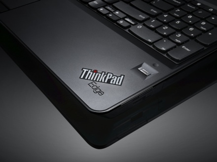 Lenovo E520 - LED-ul roşu de stare
