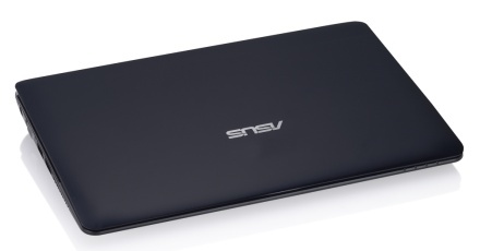 Asus Eee PC 1015B - plastic plăcut la atingere
