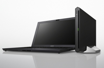 Noul Sony VAIO Z cu Power Media Dock ataşat