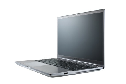 Samsung Seria 7 - procesoare Intel Core i7 şi i5
