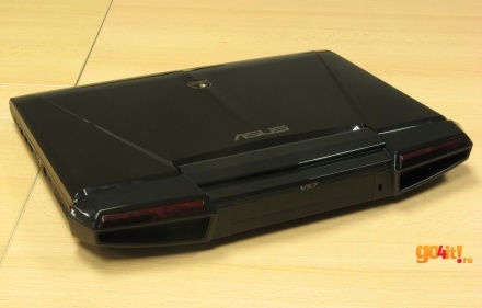 Asus VX7 Lamborghini - stopurile preluate de la maşină