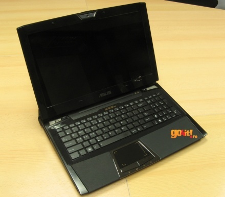 Asus VX7 Lamborghini vine cu materiale exclusiviste