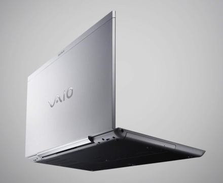 Sony VAIO SE - subţire, uşor şi bine construit