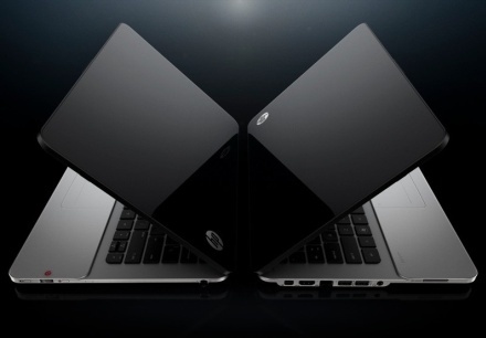 HP Envy 14 Spectre - capacul şi restpad-ul din Gorilla Glass