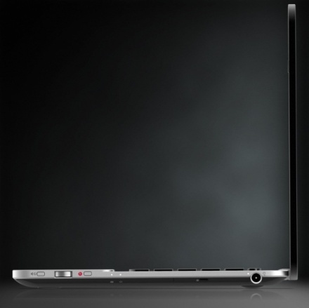 HP Envy 14 Spectre - nu este chiar subţire şi nici uşor