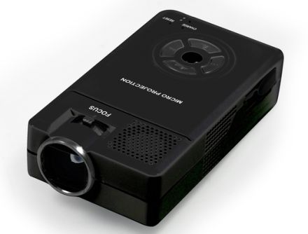 Cel mai mic proiector din lume de la Earth Trek
