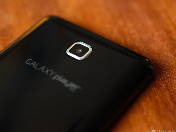 Samsung Galaxy Player 4.2 şi 3.6 - camera foto cu rezoluţie 2 MP