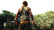 Max îşi arată costumaţia din jocul Max Payne 3