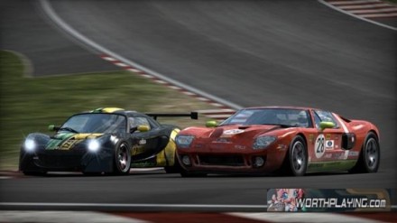 Un Ford GT alături de Lotus Exige S