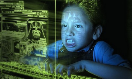 Dependenţa de Internet ar putea fi trecută la boli mintale Dependenţa de Internet ar putea fi trecută la boli mintale