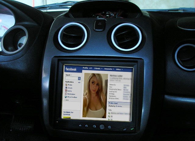Facebook integrat pe automobile