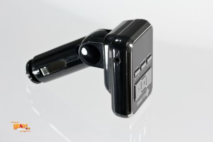 Sound-Fly Auto are mufa de alimentare rabatabila