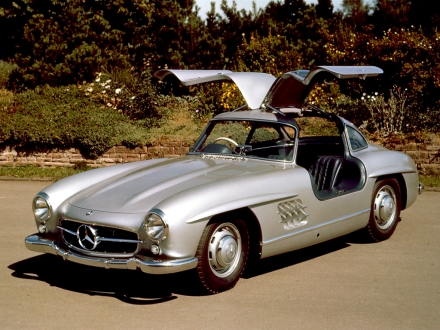 Mercedes 300 SL - un supercar de acum 50 de ani
