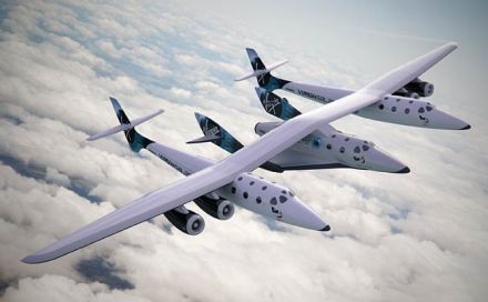 SpaceShipTwo şi White Knight Two