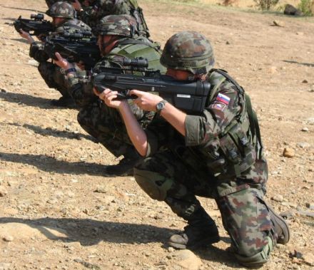 FN F2000