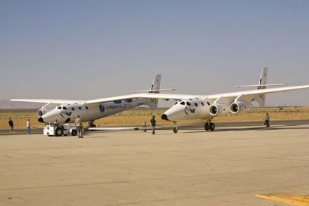 Virgin Galactic WhiteKnightTwo va face peste 40 de zboruri de test Virgin Galactic WhiteKnightTwo va face peste 40 de zboruri de test
