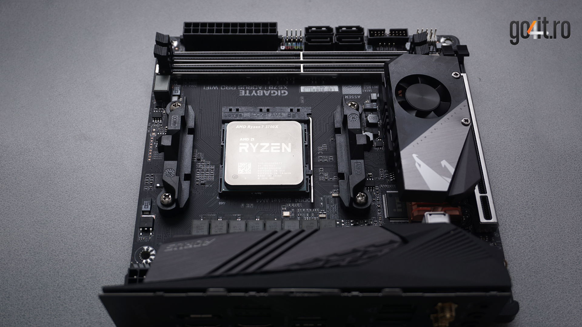 Asamblare sistem AMD